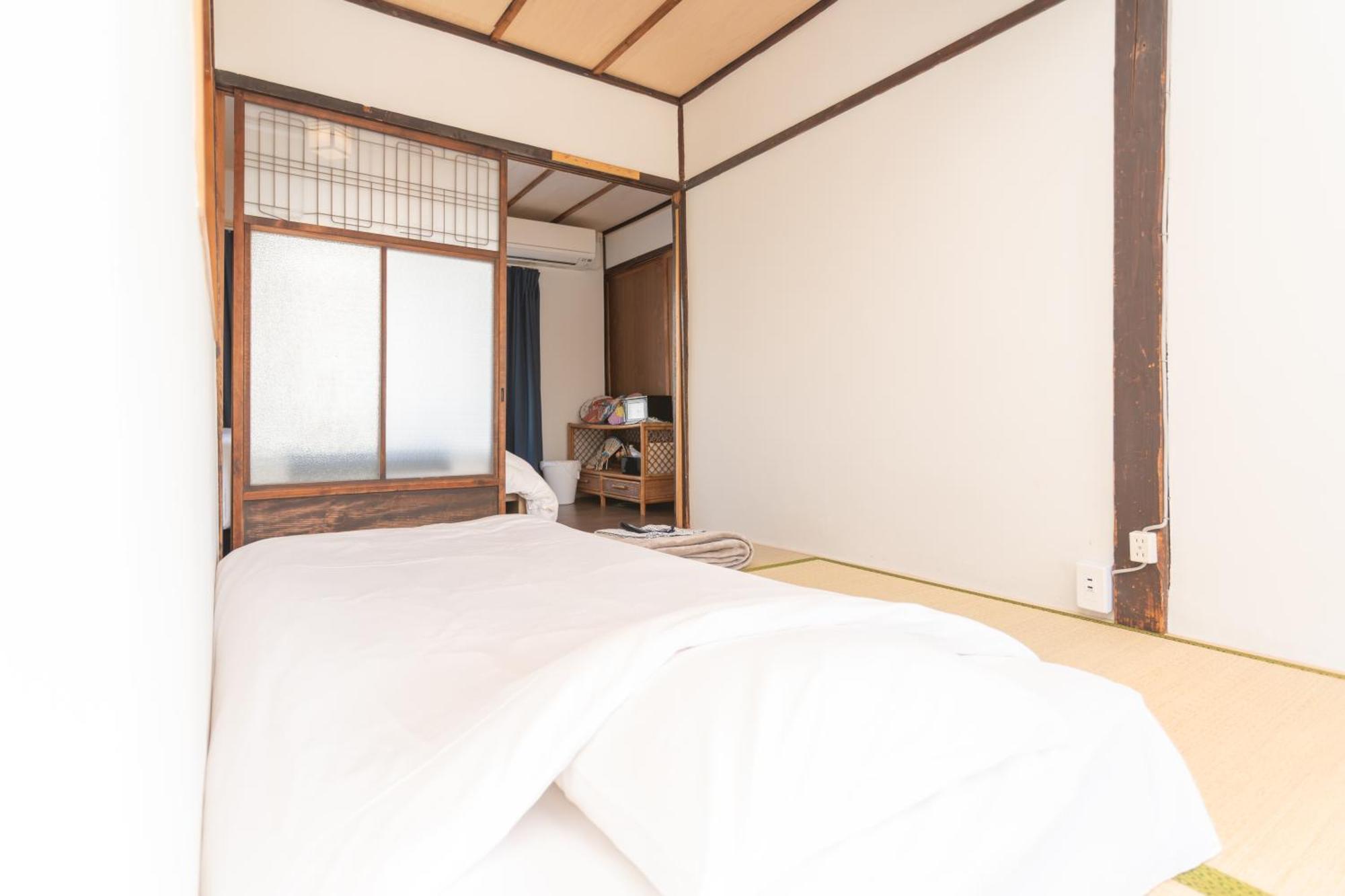 Guesthouse Oneworld Shijo四条京町屋 Kyoto Exteriör bild