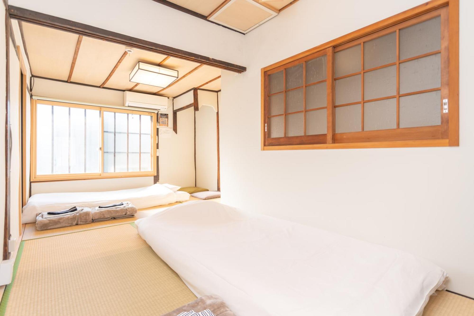 Guesthouse Oneworld Shijo四条京町屋 Kyoto Exteriör bild